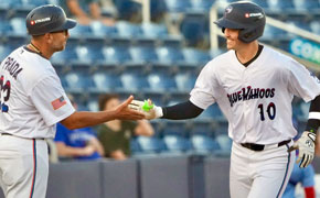 Wahoos Wallop Smokies With Three Homers In 5-1 Win