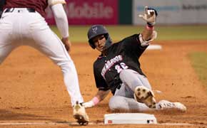 Beshears, Blue Wahoos Beat Biscuits 7-2