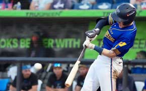 Blue Wahoos Breeze To 3-1 Win Over Clingstones