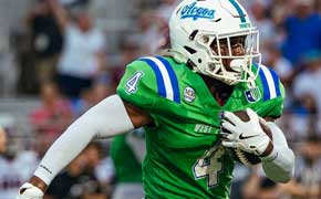 Historic Upset: UWF Beats No. 16 Southern Illinois In Division I Debut