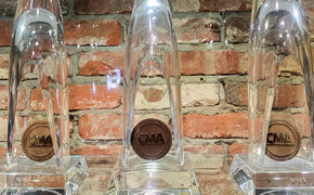 Cat Country 98.7 Earns Two CMA Award Nominations