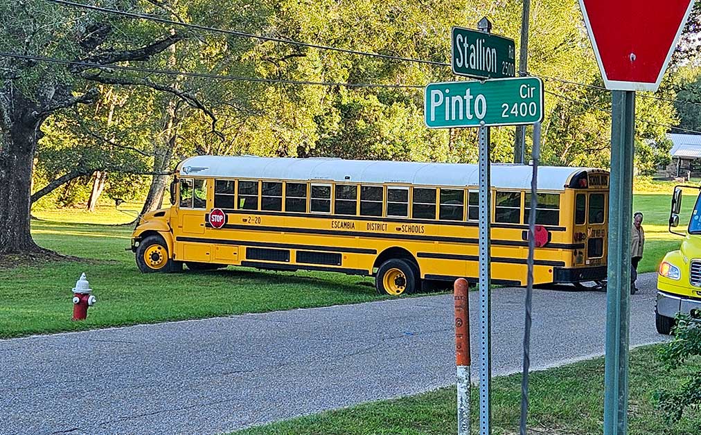 Stuck School Bus Slows Traffic Near West Roberts Road Closure