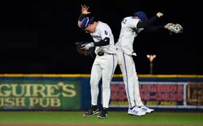 Wahoos Trounce Shuckers In Playoff Preview