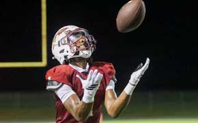 Chiefs Fall To Destin 35-21 On Homecoming Night