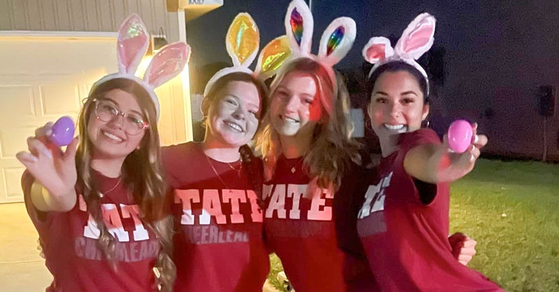 Tate Cheerleaders 'Egg' Yards Across North Escambia : NorthEscambia.com - Vimarsana News